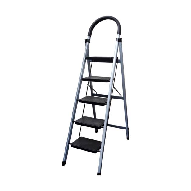 HEAVY DUTY IRON LADDERS